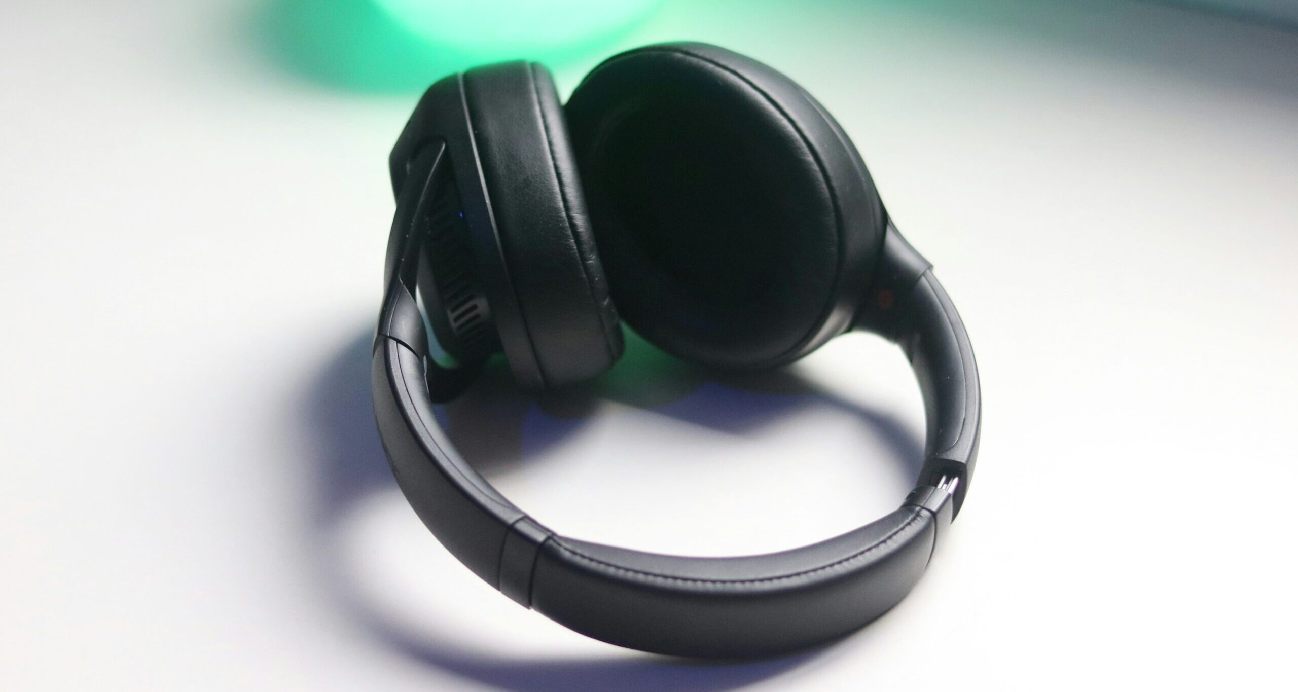 Headphone